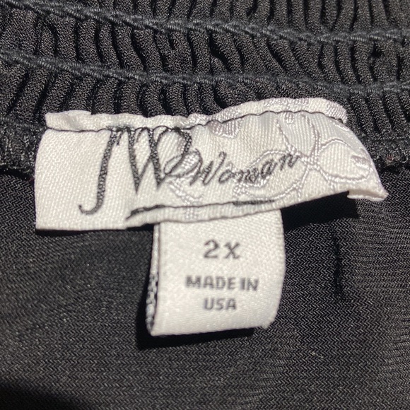 JW Woman Shrug. Size 2X. Like New. Black. - Picture 4 of 8